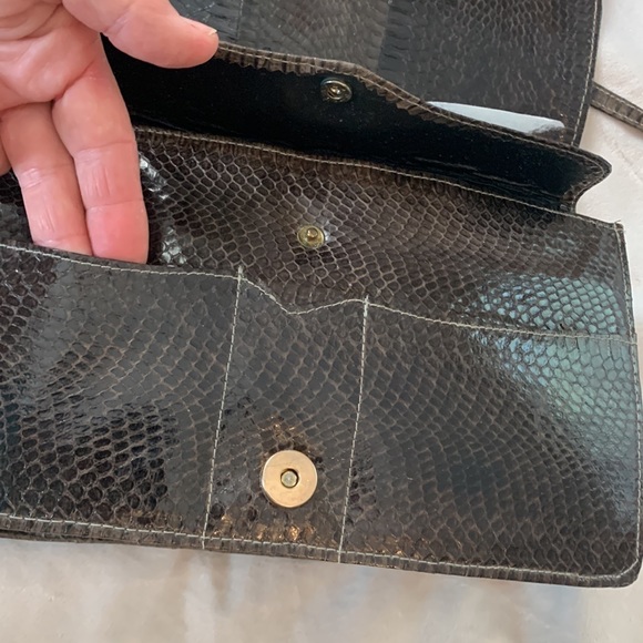 Gorgeous vintage chocolate brown snakeskin bag in amazing condition! Unique! - Picture 11 of 16
